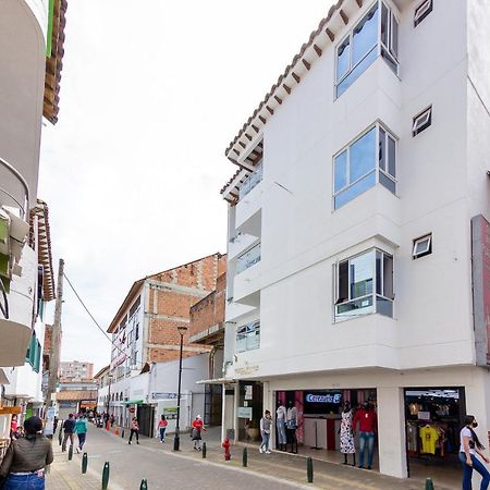 Hotel Gutier Rionegro Bagian luar foto